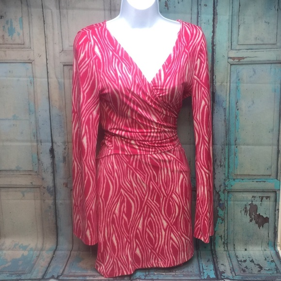 💰💰EXPRESS WRAP DRESS👗👗💕 - Picture 3 of 4